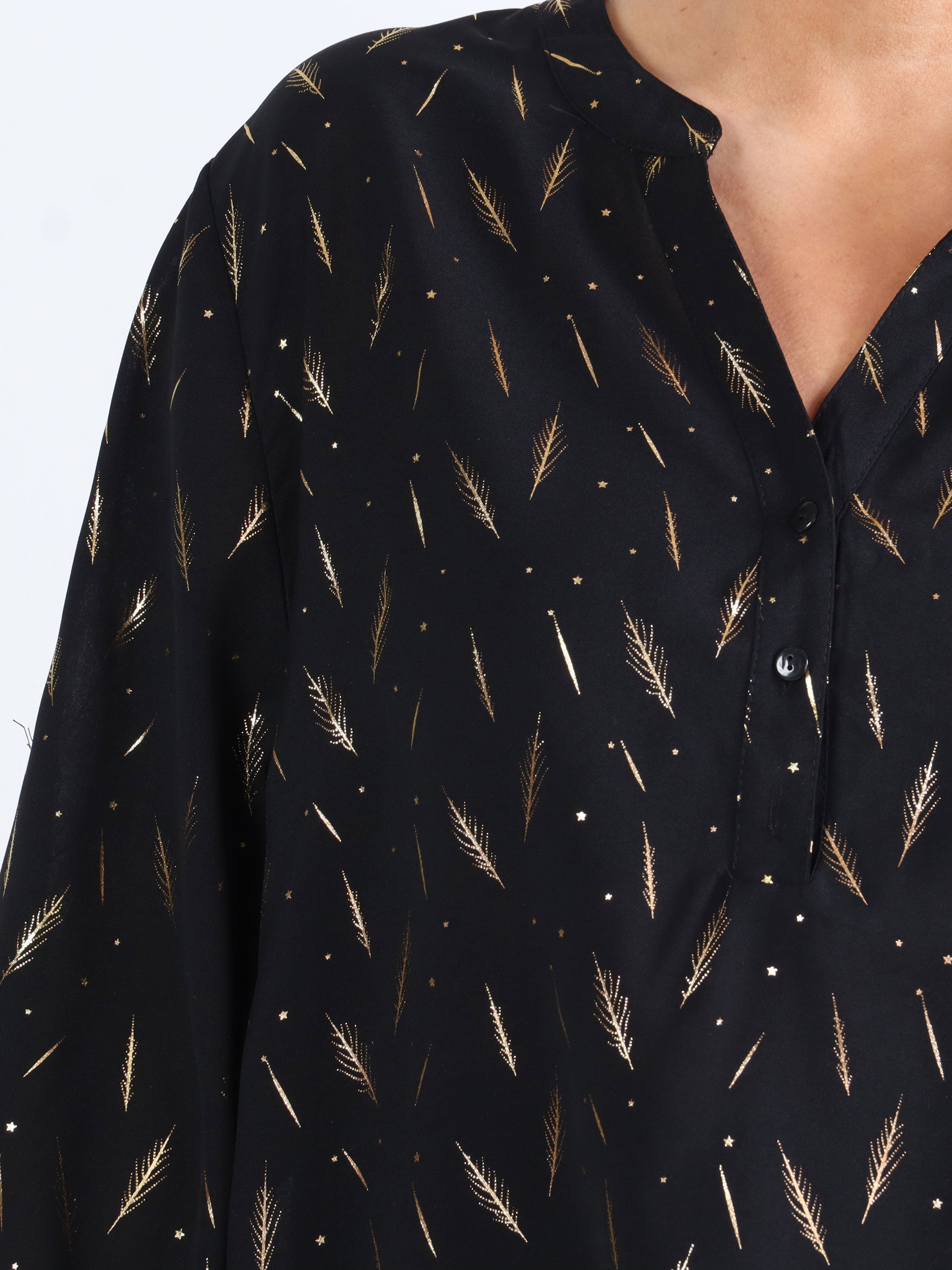 Lina - Fin skjorte med gulddetaljer